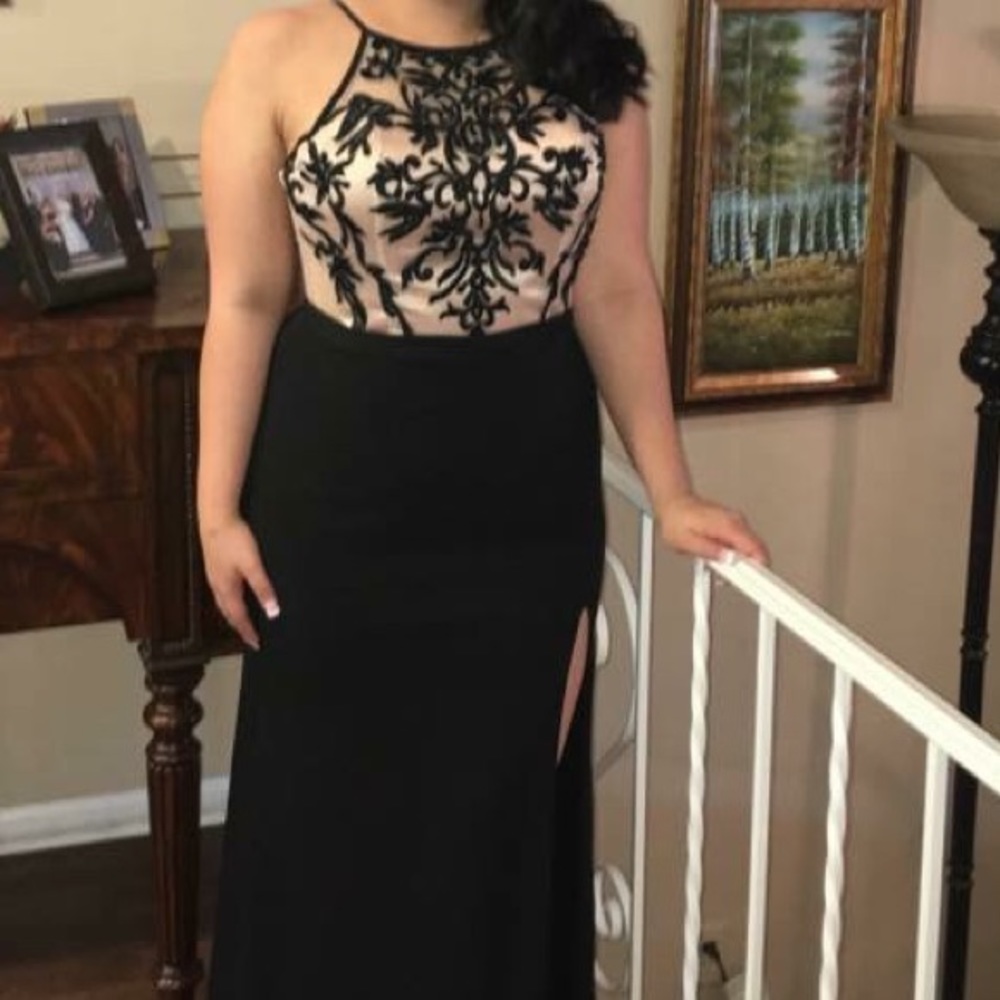 PROM DRESS - Picture 2 of 2